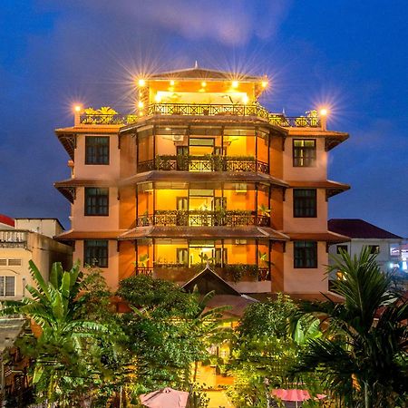 อังกอร์ พาโนรามิค บูติก โฮเทล Hotel เสียมราฐ ภายนอก รูปภาพ