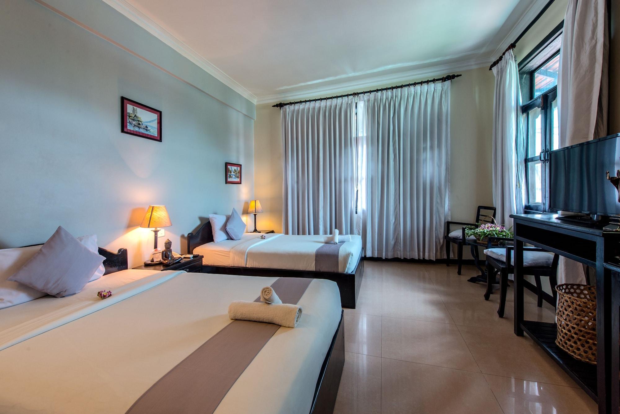 อังกอร์ พาโนรามิค บูติก โฮเทล Hotel เสียมราฐ ภายนอก รูปภาพ