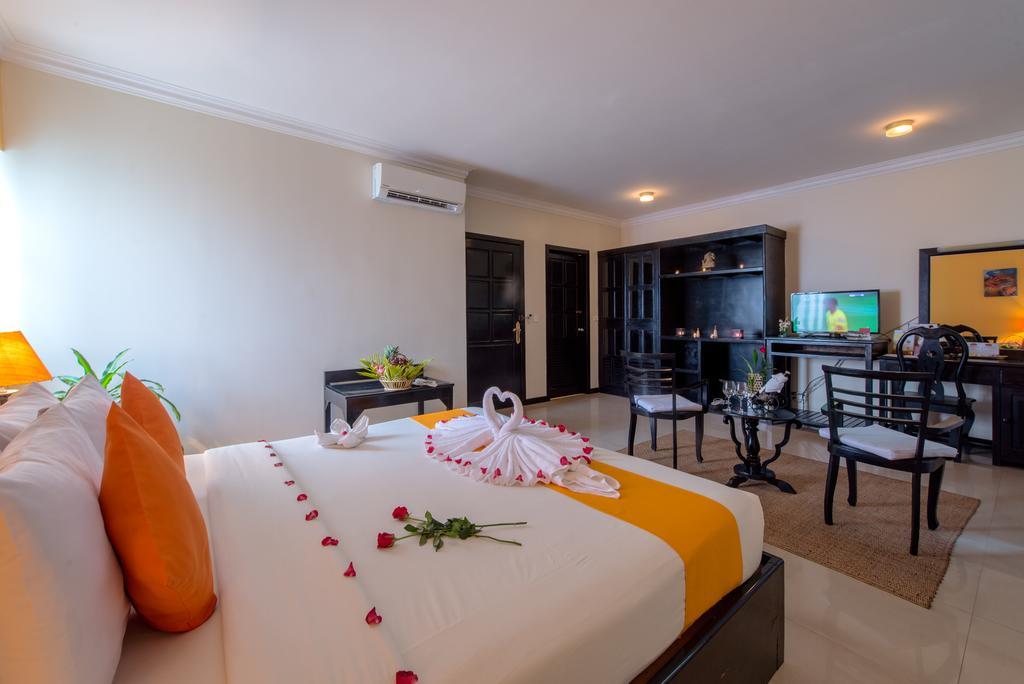 อังกอร์ พาโนรามิค บูติก โฮเทล Hotel เสียมราฐ ภายนอก รูปภาพ