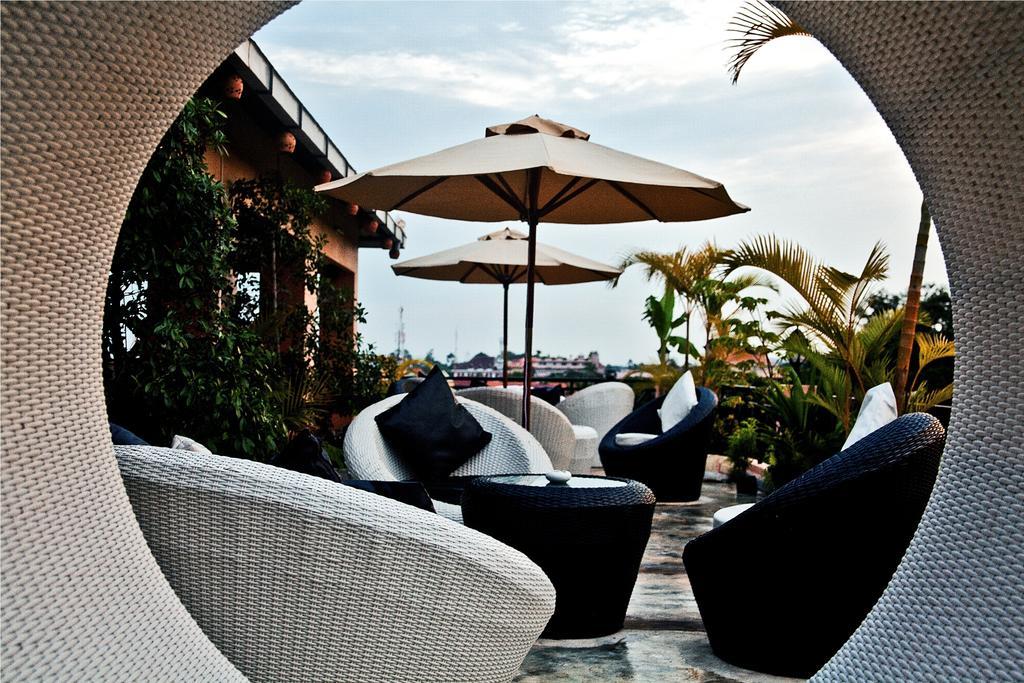 อังกอร์ พาโนรามิค บูติก โฮเทล Hotel เสียมราฐ ภายนอก รูปภาพ